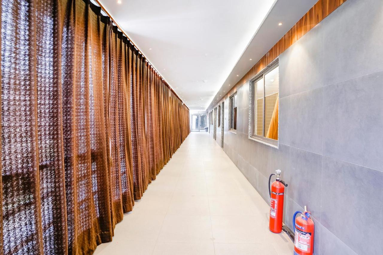 Fabhotel Magnus Surat Zewnętrze zdjęcie