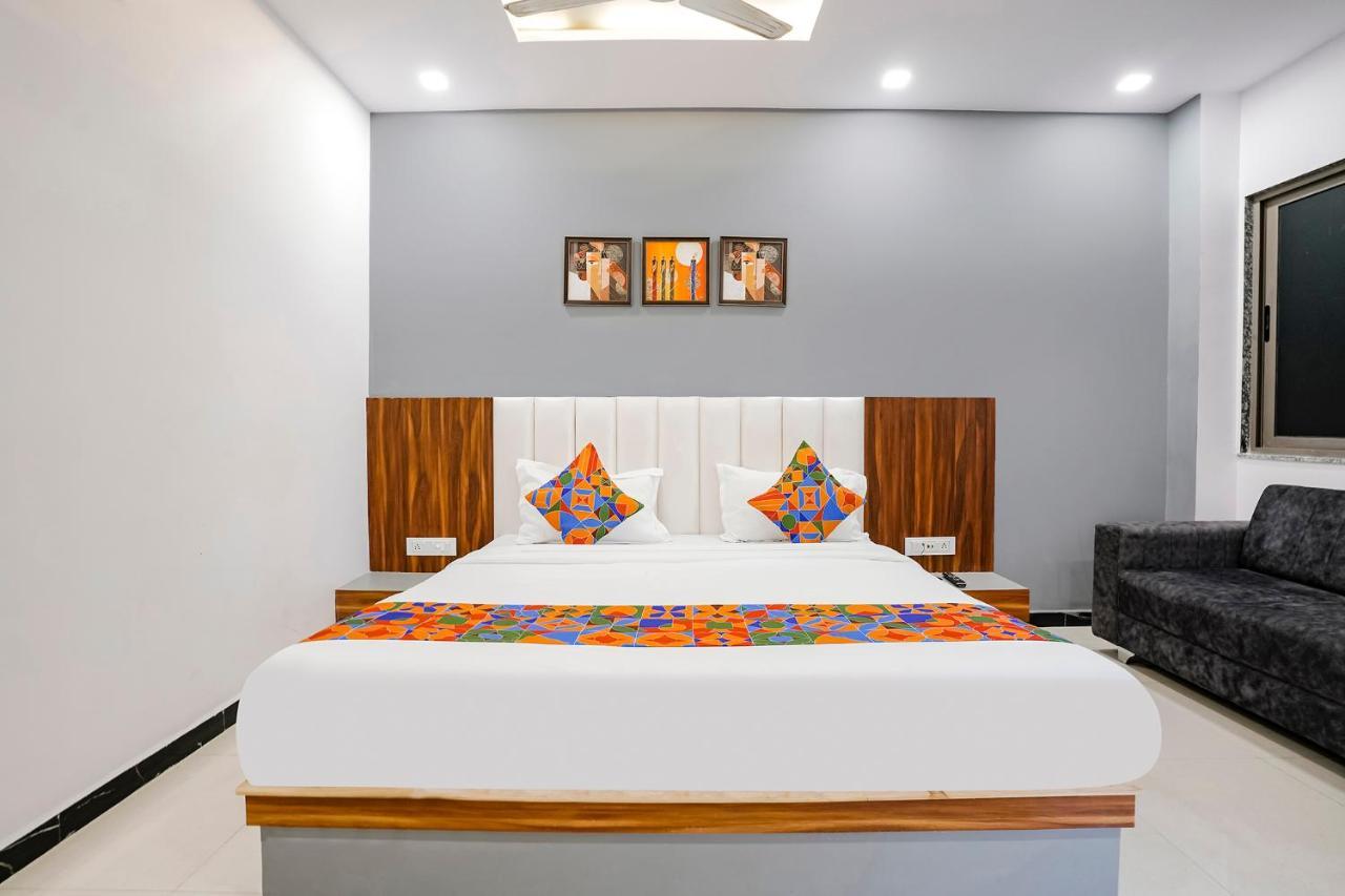 Fabhotel Magnus Surat Zewnętrze zdjęcie