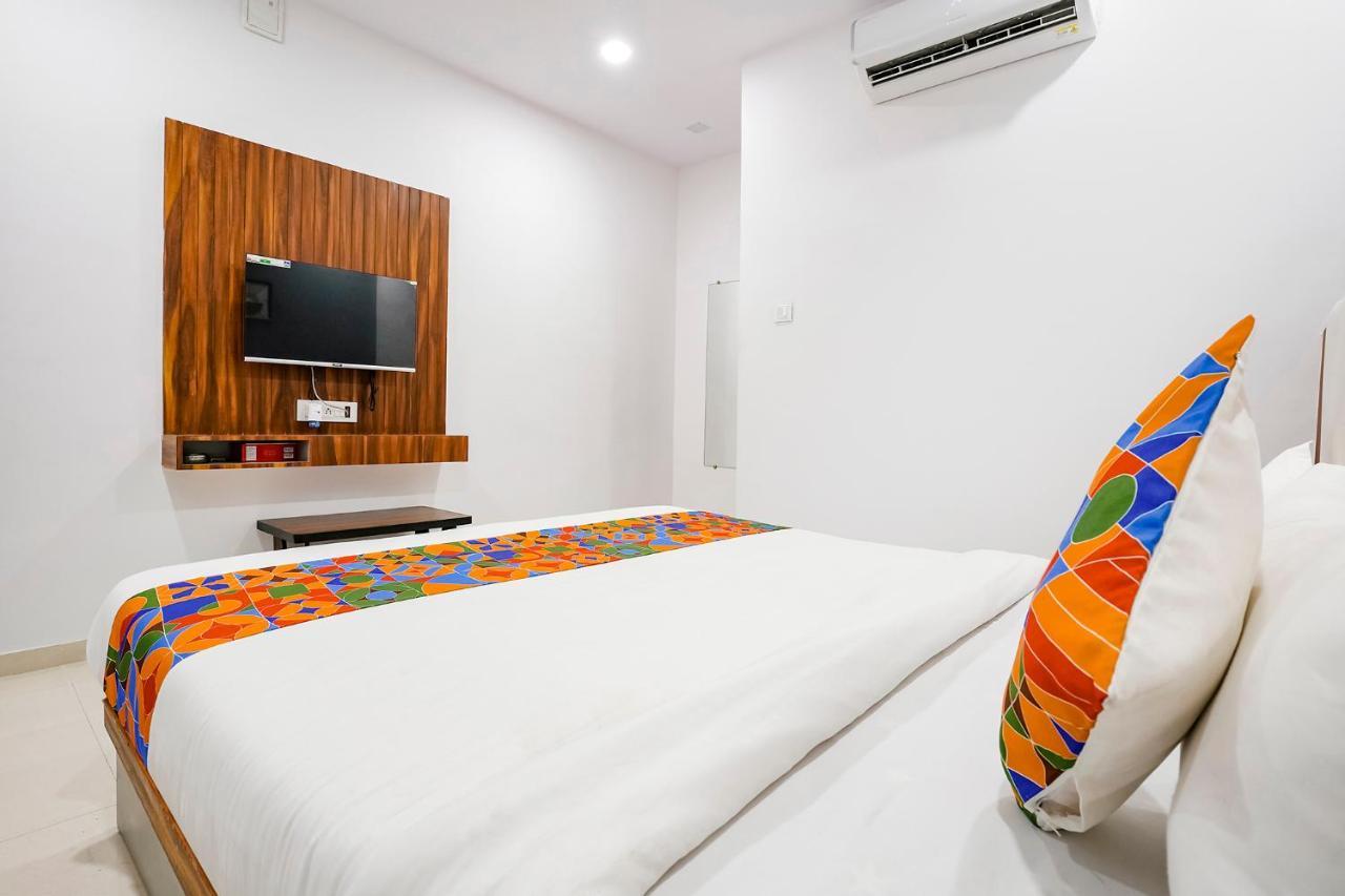 Fabhotel Magnus Surat Zewnętrze zdjęcie