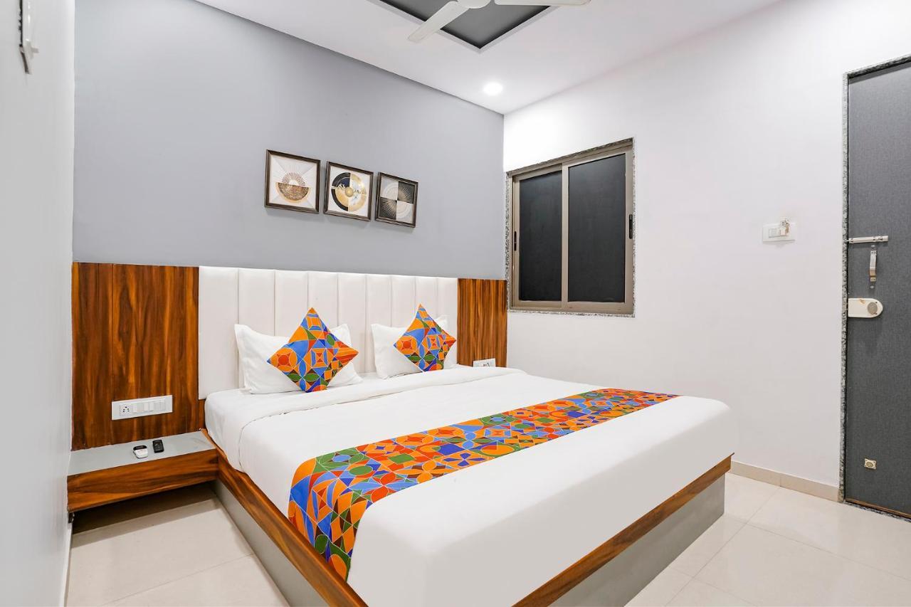 Fabhotel Magnus Surat Zewnętrze zdjęcie