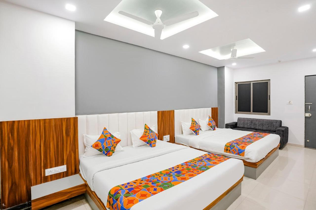 Fabhotel Magnus Surat Zewnętrze zdjęcie